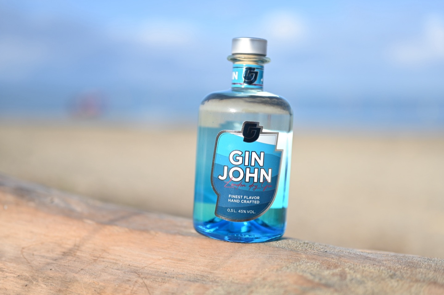 Gin John Banner mit Toskana-Hügeln